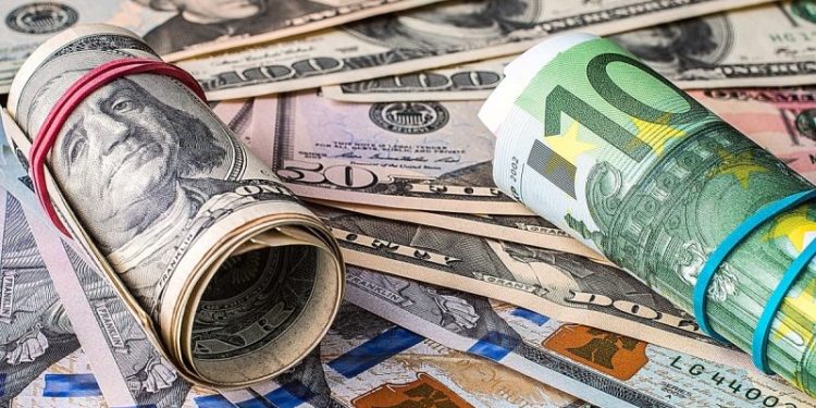 EURUSD and GBPUSD: the pound could hit a new weekly high