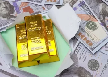 Gold’s “Moneyness”: Experts Debate Inflation, Dollar Dilemma and Future Highs