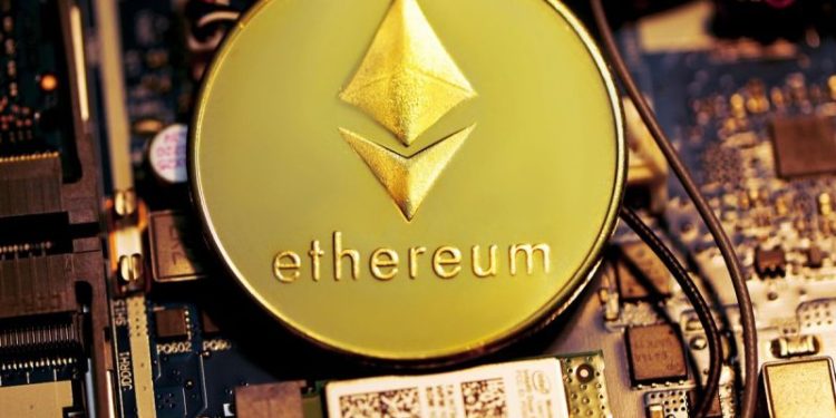 Crypto Market Update: Ethereum ETFs Outpace Bitcoin 5-to-1 in Weekly Inflows