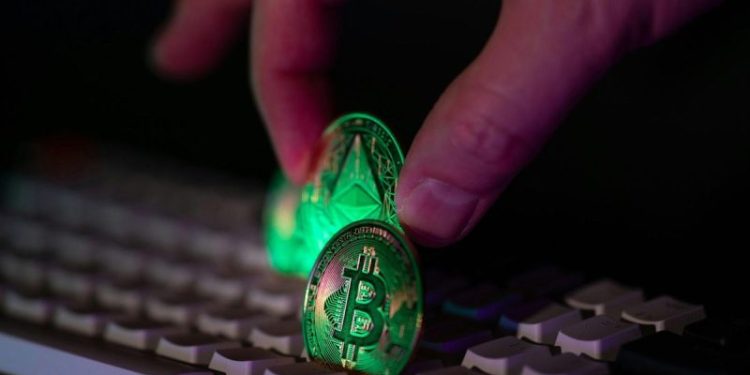 Crypto Market Update: JPMorgan Launches Tokenized Money Market Fund, Strategy Buys the Dip